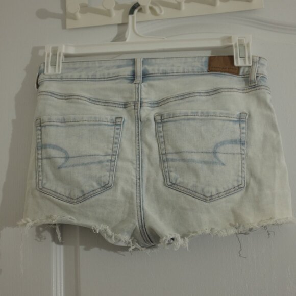 American Eagle light wash next level stretch shorts size 4 - Picture 2 of 7